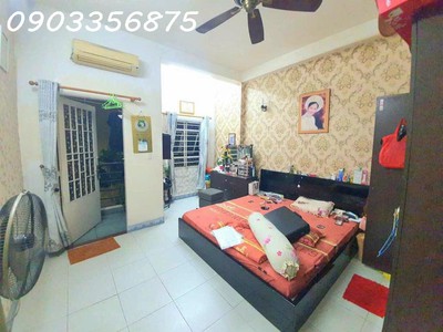 Quận 5-ngả 4 trần hưng đạo-trần bình trọng -50m ra mt-hẻm xe hơi thông-xíu 6tỷ 2