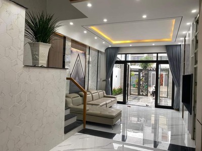 Trung tâm quận cẩm lệ, dt 140 m2 - ngang 6 m, nhà mặt tiên, 2 tầng. 2