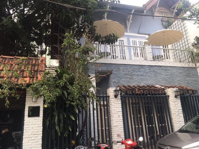 Bán nhà mặt tiền 82 minh phụng,p5,q6. dt : 4 x25m. 2 lầu. giá bán 32 tỷ 0