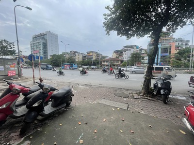 Chính chủ cho thuê nhà 4 tầng tại mặt đường giải phóng. 3