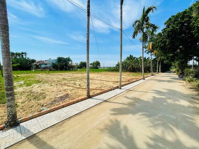 2 Lô Liền Kề 350m2 Ngang 10m Đường 7m5 Sát Lộ Cách Đà Nẵng 8km Gía Chỉ 540Triệu/Lô 2