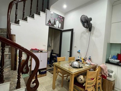 Hiếm nhà bán  trong khu vực với tầm giá này. hoàng như tiếp-bồ đề-long biên  21mv  4 tầng   - 2.8 0