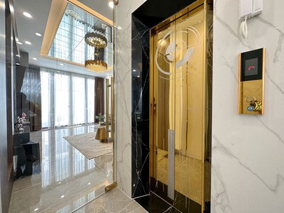 Nhà 3 tầng mặt tiền đường 8m, chính chủ bán giá 6 tỷ 500 triệu, có thang máy đầy đủ nội thất 1