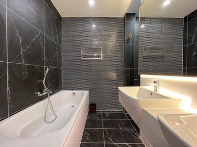 Nhà 3 tầng mặt tiền đường 8m, chính chủ bán giá 6 tỷ 500 triệu, có thang máy đầy đủ nội thất 4