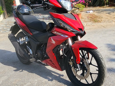 Hết chỗ để Cần bán HONDA WINNER màu đỏ đen, còn như mới. hai hai năm 14