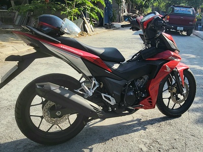 Hết chỗ để Cần bán HONDA WINNER màu đỏ đen, còn như mới. hai hai năm 13