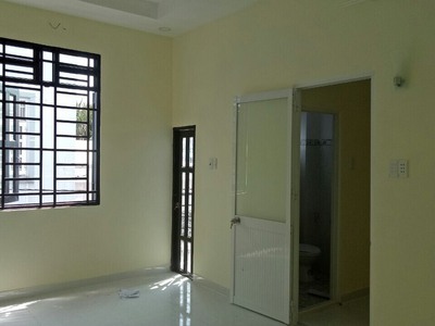 Bán gấp nhà đsh gần trụ sở công an xã nhơn đức, 1 trệt 2 lầu, kdc hiện hữu, đông đúc. giá 1.5 tỷ 2