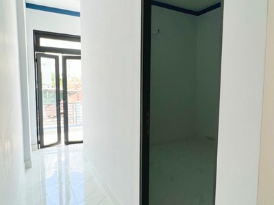 Bán Nhà Mới Đẹp Hẻm Xe Hơi NGay Chợ Thống Nhất Gần Vincom Dĩ An 4