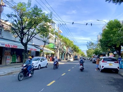 Rớt 2 tỷ  bán nhà 3 tầng mt huỳnh ngọc huệ cạnh hà huy tập - thanh khê. nhà đẹp 100m2. giá chỉ 7 tỷ 4