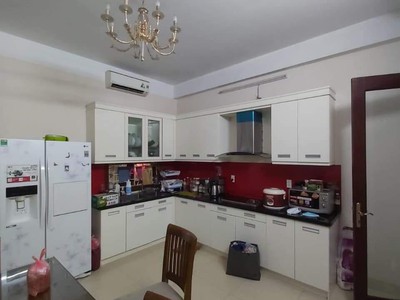 Bán nhà  văn quán, kinh doanh, vỉa hè, view  thoáng, dt70m, 4 tầng, mt 4.6m, giá nhỉnh 15 đồng 1