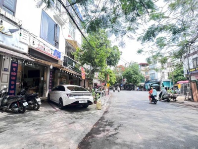 Bán nhà mặt đường hoàng minh thảo mặt tiền gần 6m cực đẹp 0