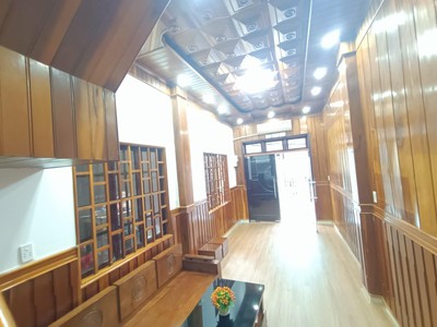 Nhà sát mặt tiền trần cao vân, thanh khê, ốp gỗ xịn, ở sướng. 0