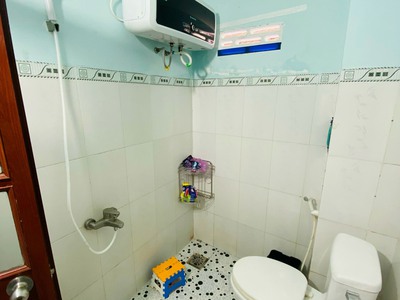 Bán gấp nhà hẻm ôto trần hưng đạo p4, tp tuy hòa. full nội thất , chỉ 2,9 tỷ cho toàn bộ 4