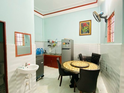 Bán gấp nhà hẻm ôto trần hưng đạo p4, tp tuy hòa. full nội thất , chỉ 2,9 tỷ cho toàn bộ 2