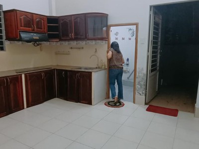 Cho thuê nhà 8 triệu 3phòng ngủ mặt tiền hẻm 2