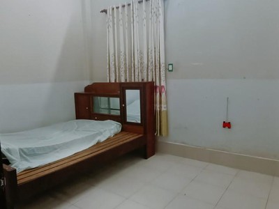Cho thuê nhà 8 triệu 3phòng ngủ mặt tiền hẻm 3