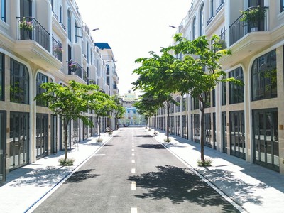 Bán nhà phố thương mại liền kề sen vàng town 3
