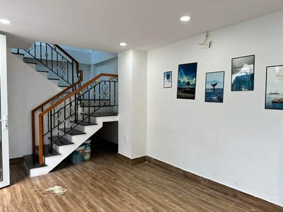 2 mặt hẻm xe tải - 5tầng btct - sát mặt tiền 5m - vừa ở vừa kinh doanh cực tố - đường nguyễn tư 2