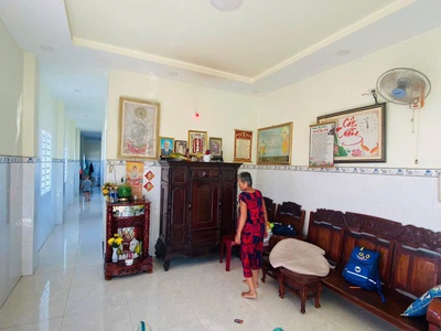 Chủ gấp bán- giảm mạnh1,3 tỷ- mặt tiền kinh doanh-lâm thị hố-120m2-nhà 3tầng-3phòng trọ- thu 0