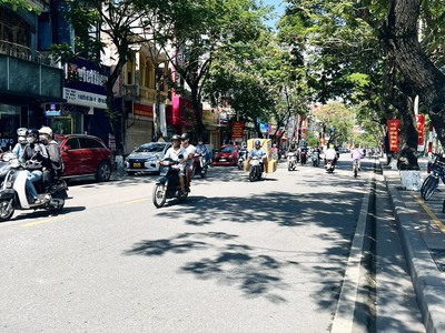 Bán nhà mặt đường Cát Dài,  Lê Chân, Hải Phòng đối diện Việt Tiệp 70m2. Sản phẩm HIẾM 1