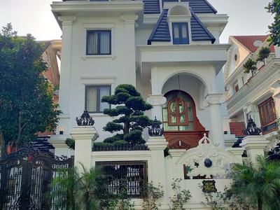 Giảm 5 tỷ, giá tốt nhất biệt thự bt08 kđt việt hưng, 4 tầng thang máy, full nội thất tiền tỷ xa 0
