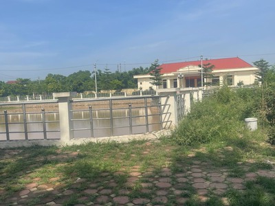 Gia đỉnh e cố việc rất cần tiền nên muốn bán cắt lỗ lô đất wieu Hồ 3 mặt thoáng tại Thắng Lợi 1