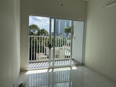 BÁN GẤP Căn hộ Nguyễn Kim, Đường Lý Thường Kiệt, Phường 7, Khu VIP Quận 10 :    Diện tích 50m2 3