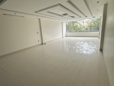 Cho thuê nhà mặ phố Mê Linh, Vĩnh Yên, Vĩnh Phúc. Giá 25 triệu/ tháng 2