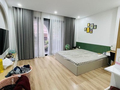 Nhà 60m2 độc lập sân cổng xe kia morning đỗ cửa phố đình đông full nội thất 2