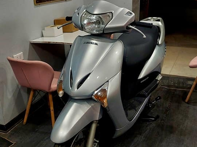 Honda Lead 110 màu bạc đẹp và chất 0
