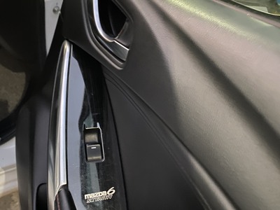 Bán Xe Mazda 6 2016 2.0 ngoại thất trắng, nội thất đen nhập chính hãng 1