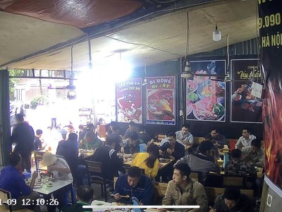 Sang nhượng quán cơm bình dân ngay tại ngã 4 trần thái tông   dãy ăn uống 1