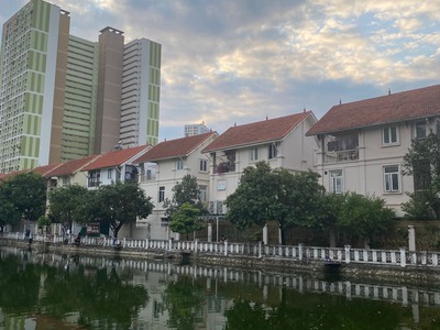 Bán gấp siêu phẩm biệt thự mặt phố phía tây bán đảo linh đàm 200 mét    hoang mai   vị trí đắc địa 0