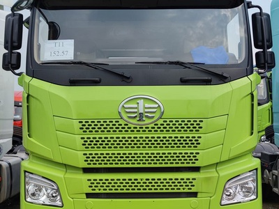 Xe đầu kéo Faw 2 cầu 460Hp mới 2023 siêu tiết kiệm nhiên liệu 2