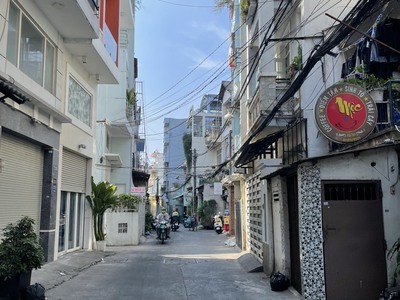 Bán nhà3 tầng ngay mặt tiền Điện Biên Phủ, P4,Q3.DT:5,5x17, giá:19.9 tỷ 1