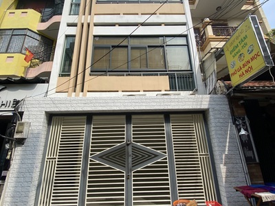 Bán nhà3 tầng ngay mặt tiền Điện Biên Phủ, P4,Q3.DT:5,5x17, giá:19.9 tỷ 0