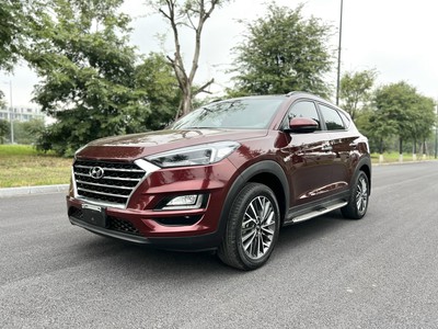 Tucson 2.0 ATH 2021 full xăng. Xe cá nhân 1 chủ. ODO 5,3 vạn km 0