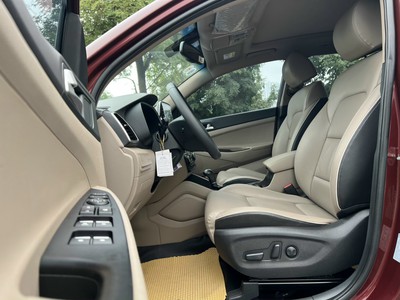 Tucson 2.0 ATH 2021 full xăng. Xe cá nhân 1 chủ. ODO 5,3 vạn km 5