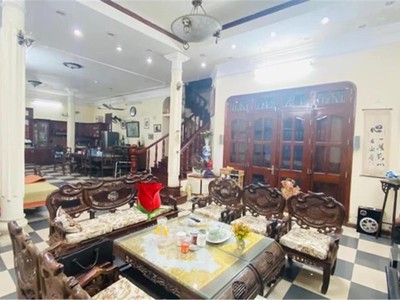 Bán nhà  nguyễn văn cừ bồ đề long biên 370 m 3 tầng 19 tỷ cực hiếm. 2