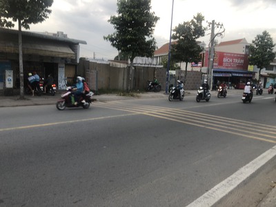 Đất mặt tiền đỗ văn dậy thị tấn hóc môn 3861m2 chỉ 80 tỷ 0