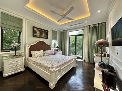 Song lập Nở Hậu Bên hồ HT đẹp View CV Riverside the Harmony Việt Hưng 1