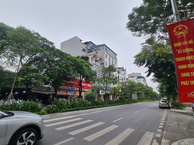 Siêu phẩm  mặt phố lạc long quân - ô tô tránh - vỉa hè . 48m x 5t. giá 17 tỷ. 0