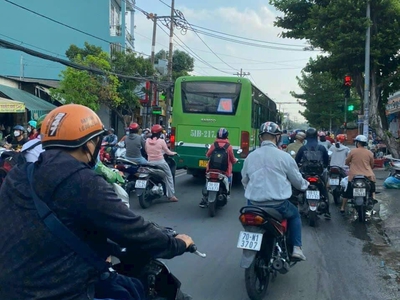 Nhỉnh 2 tỷ có nhà 2mt đẹp lung linh đón tết . tân hiệp hm .đỗ văn dậy  100m2 .2 căn riêng biệt vừa 0