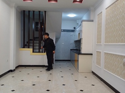 Cuối năm - bán nhà mặt ngách 208 tam trinh, yên sở. dt 33m 5t sđcc ô tô tránh 10m hơn 3 tỷ 1