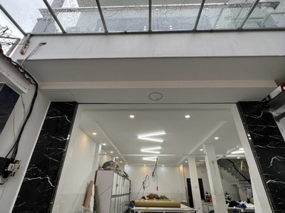 Nhà trường giang - ql1k, gần siệu thị go - diện tich khủng 166m2 - đẹp lung linh - chỉ 32tr/m2. 1
