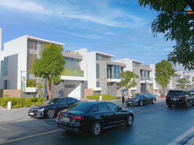 Bán Villa 3 tầng view sông sát biển cạnh sân gofl đà nẵng chỉ 12tyxx sở hữu lâu dài 3