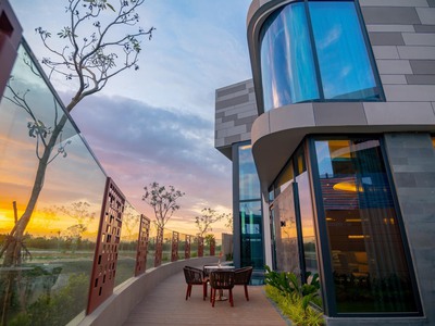 Bán Villa 3 tầng view sông sát biển cạnh sân gofl đà nẵng chỉ 12tyxx sở hữu lâu dài 1