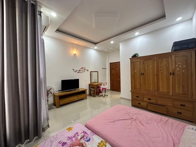 Xe hơi tới nhà 4 tầng tt nhà bè nở hậu vuông vức gần 60m2 nhỉnh 5 tỷ 0