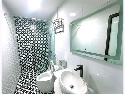 Nhà 6 tầng, 48m2, 5 pn, thang máy, ô tô tránh 3