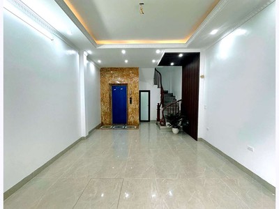Nhà 6 tầng, 48m2, 5 pn, thang máy, ô tô tránh 2